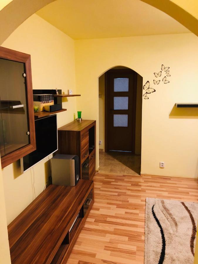 Cozy And Clean Apartment, Near National Arena Bucarest Exterior foto