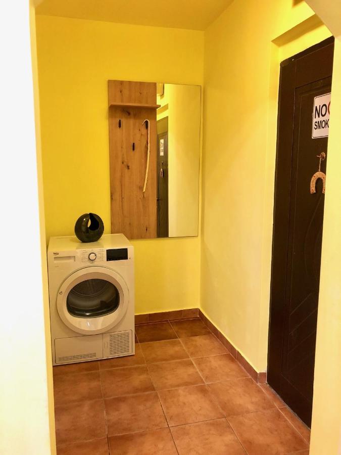 Cozy And Clean Apartment, Near National Arena Bucarest Exterior foto