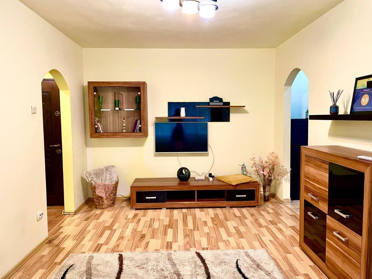 Cozy And Clean Apartment, Near National Arena Bucarest Exterior foto
